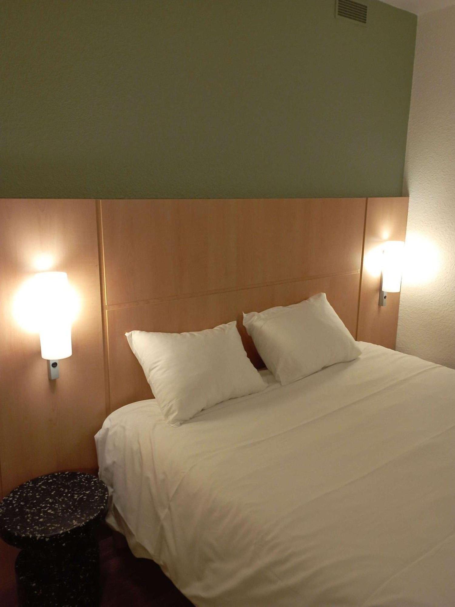 Ibis Les Etangs Des Moines