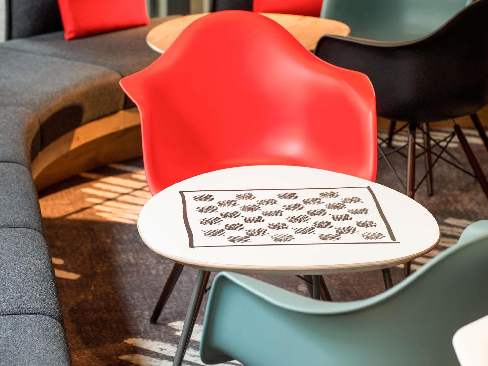 Hotel Ibis Les Etangs Des Moines